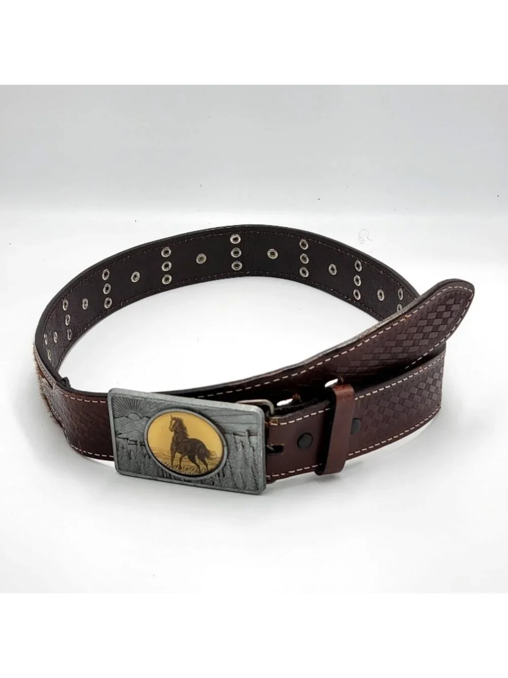 Vtg Western/Cowgirl Brown Leather Belt with Horse-Themed Metal Buckle Adjustable